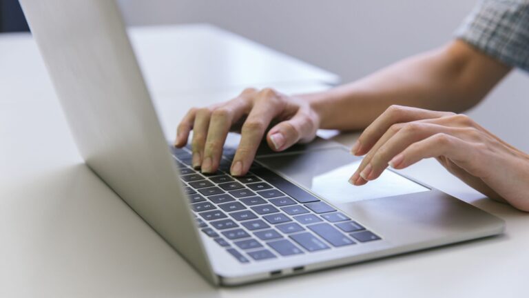 ¿Dónde puedo comprar dominio web